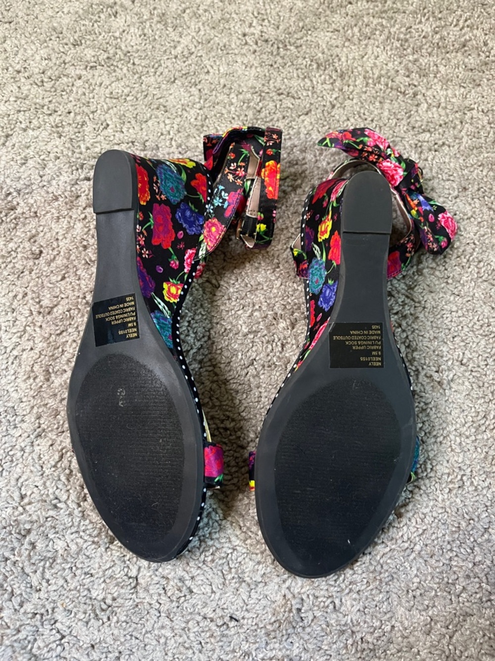 Betsey Johnson Neely Satin Floral Polka Dot Ankle Strap at Bow Wedge Sandals 9.5 - Picture 6 of 7